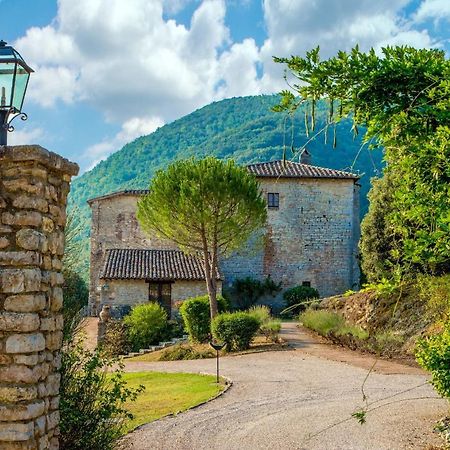 Castello Valenzino Aparthotel Pierantonio Kültér fotó