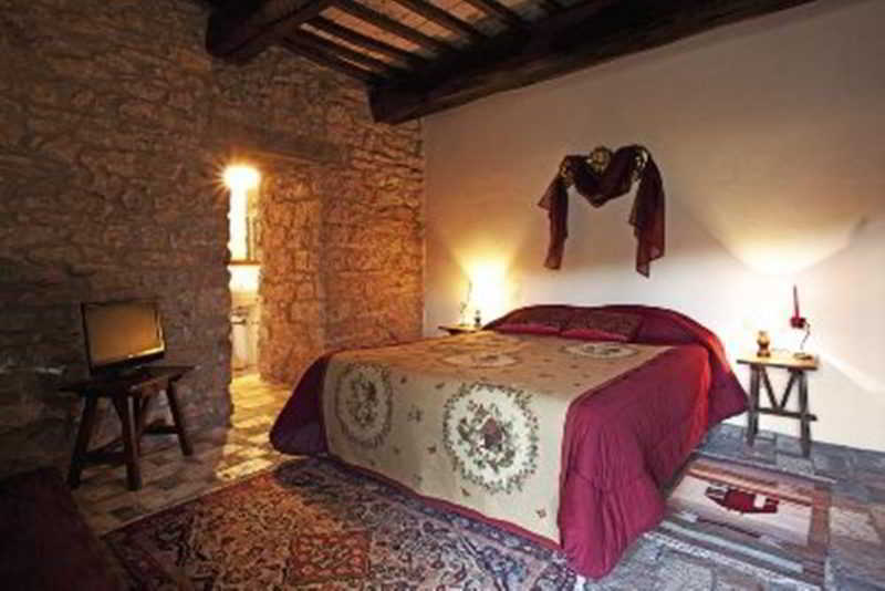 Castello Valenzino Aparthotel Pierantonio Kültér fotó